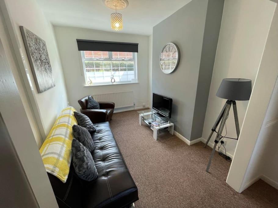 Lovely Seaside House In Cleethorpes - Sleeps 6 Экстерьер фото