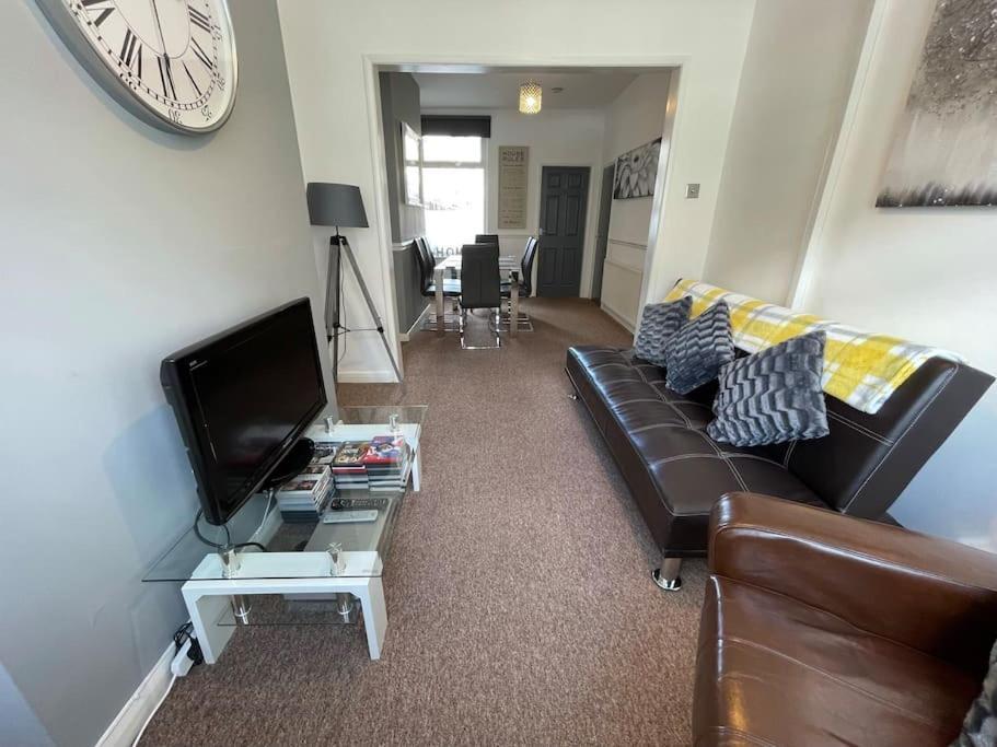 Lovely Seaside House In Cleethorpes - Sleeps 6 Экстерьер фото