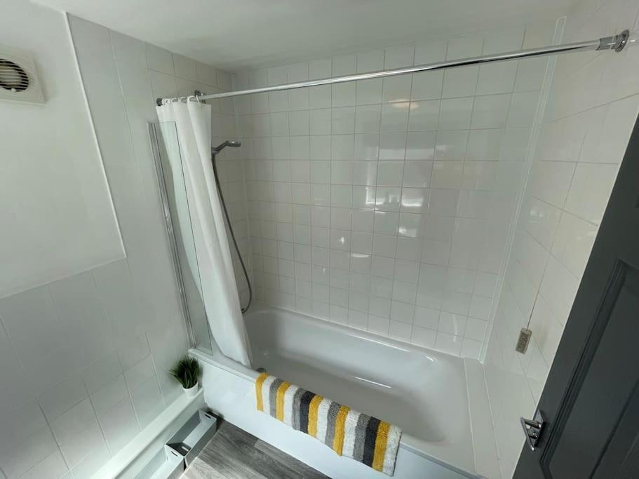 Lovely Seaside House In Cleethorpes - Sleeps 6 Экстерьер фото